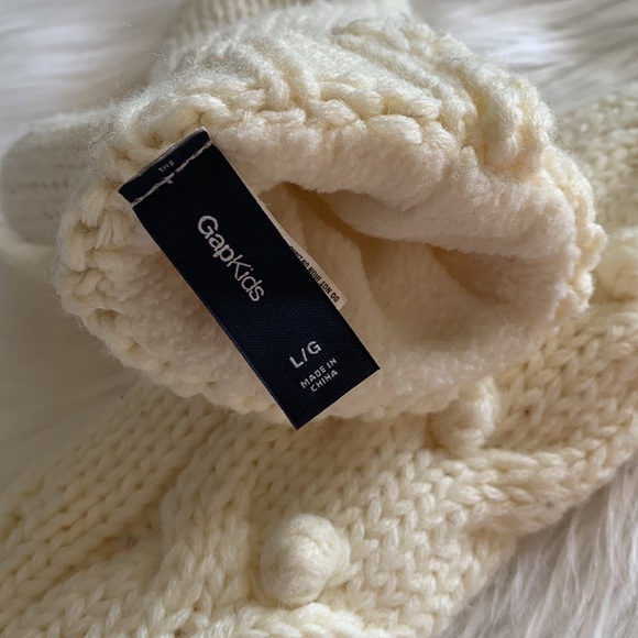 Gap Cable Knit Mittens - Picture 5 of 5
